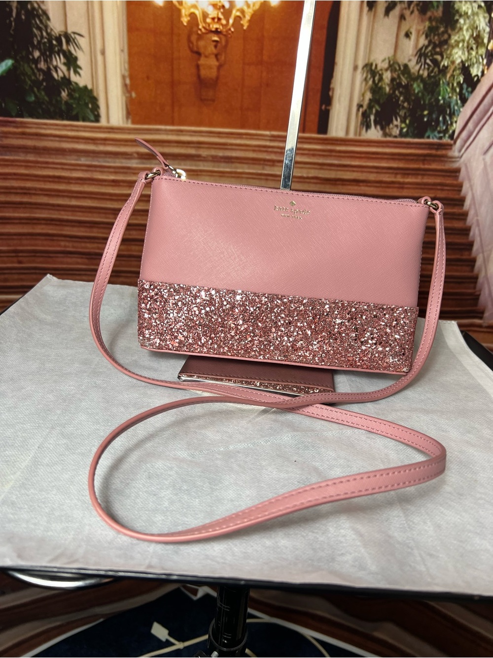 NWOT Kate Spade Leather Greta Court Glitter Ramey Crossbody Bag, Zip Closure 💖 - Picture 7 of 17